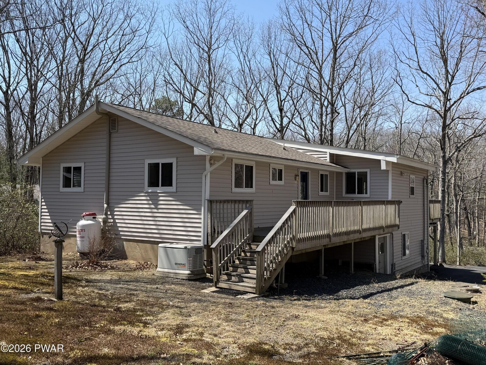 Property Photo:  102 Comstock Drive  PA 18428 