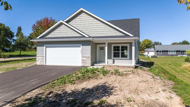 Property Photo:  336 Sandmar Drive  WI 54971 