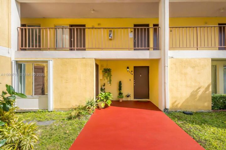 Property Photo: 9210 Fontainebleau Blvd 104 FL 33172