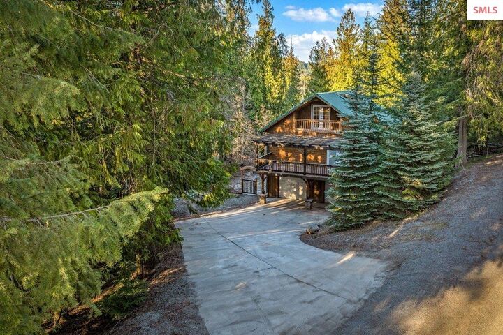 Property Photo:  1147 Wooded Acres Dr  ID 83860 