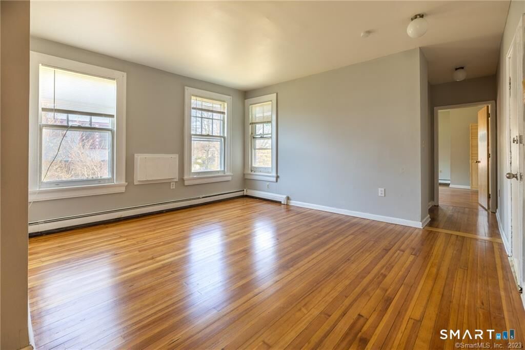 Property Photo:  56 Park Avenue 201  CT 06604 