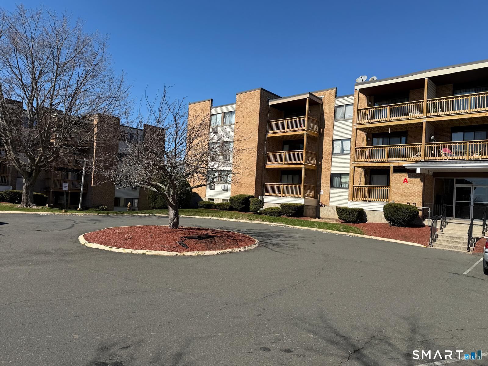 Property Photo:  155 Bull Hill Lane S7  CT 06516 