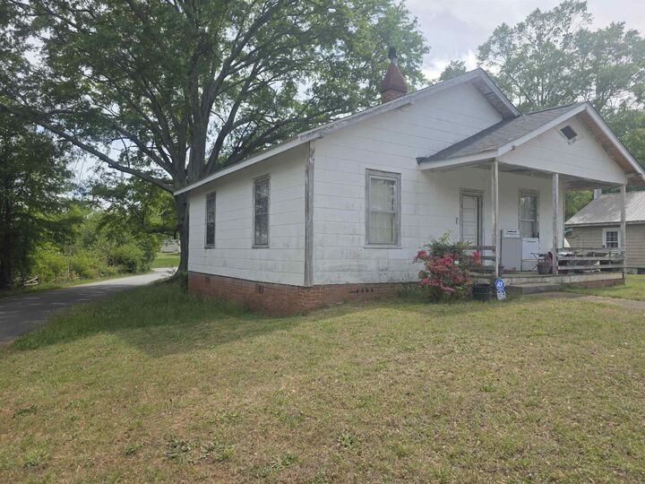 Property Photo:  2 3rd Street  SC 29349 