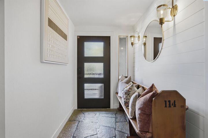 Property Photo:  241 Pinetree Lane  WA 99352 