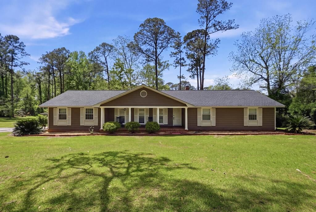 Property Photo:  822 S Main Street  GA 31791 