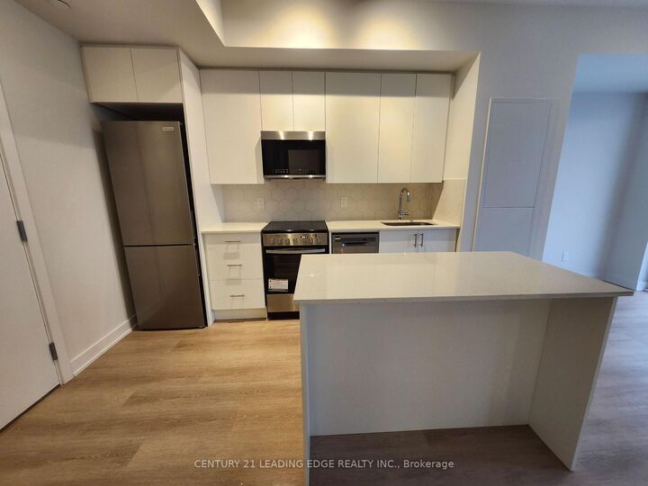 Property Photo:  15 Ellierslie Avenue 1004  ON M2N 0L7 