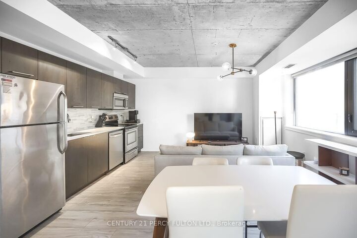 Property Photo:  400 Wellington Street W 302  ON M5V 0B5 