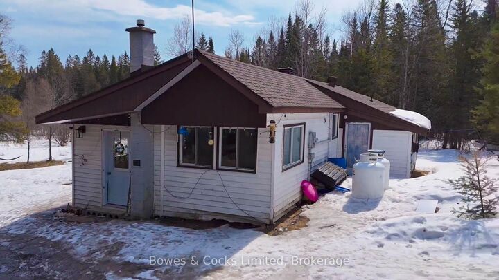 Property Photo: 1046 Detlor Road ON K0L 2L0