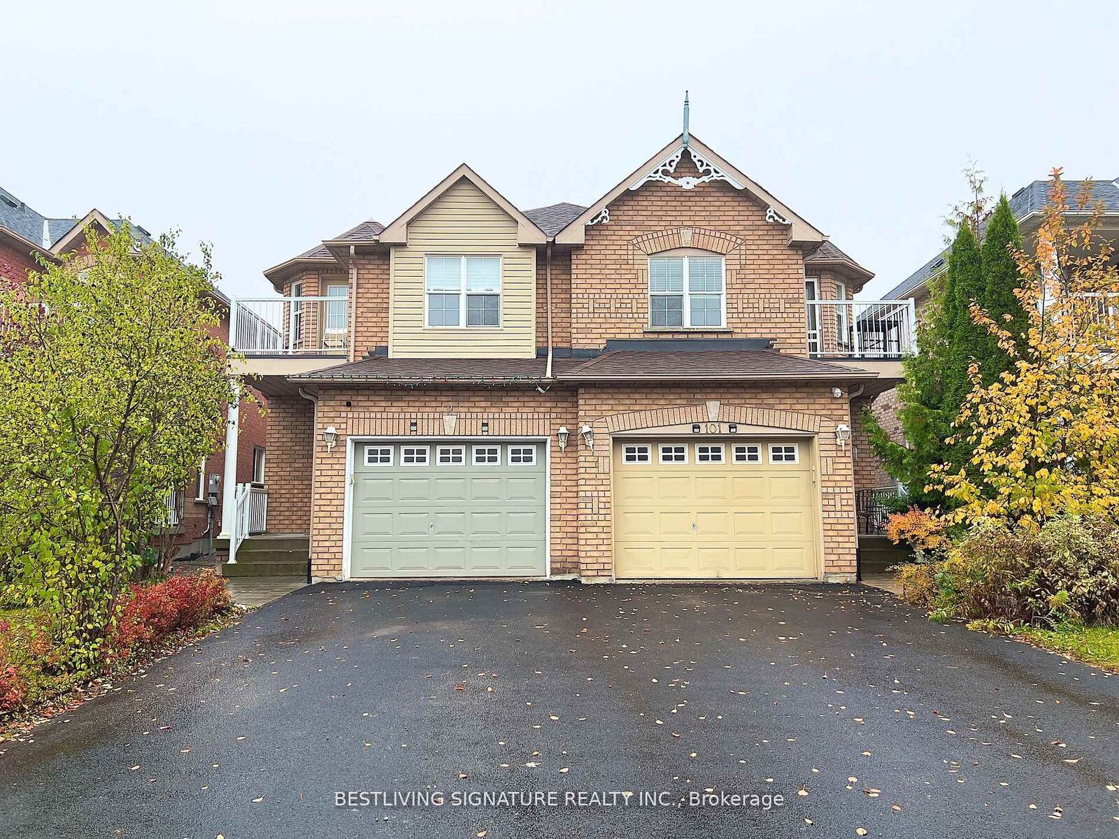 Property Photo: 103 Antique Drive ON L4E 4G3
