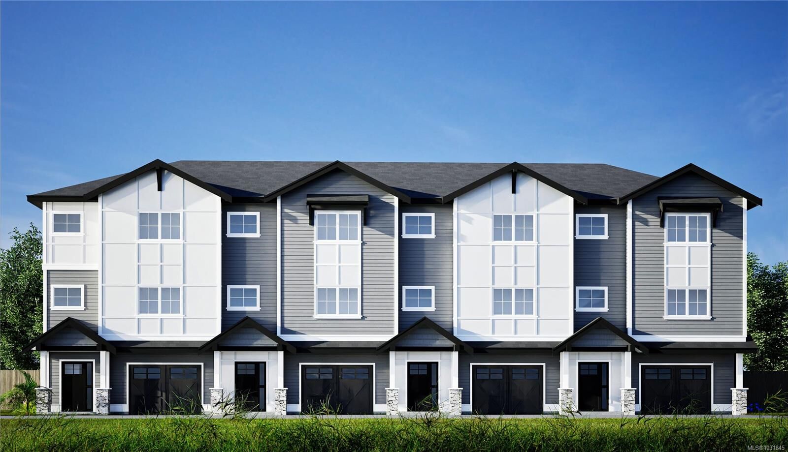 Property Photo: 990 McBriar Ave #4 BC V8X 3M3