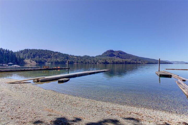 Property Photo: 7774 Sunset Dr BC V0R 2G0