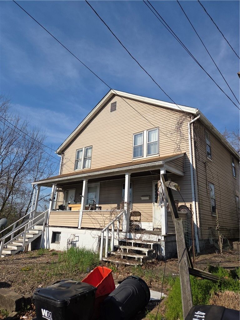 Property Photo:  415 Sarah St  PA 15001 