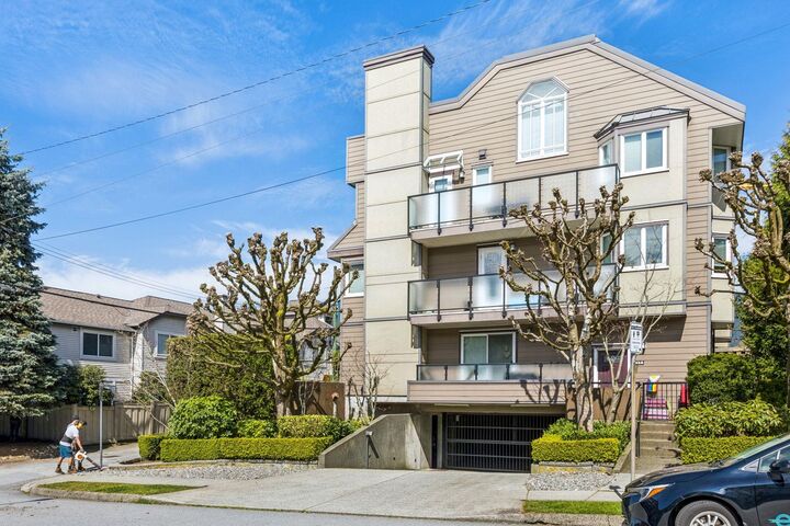 Property Photo: 152A W 18th Street BC V7M 1W4