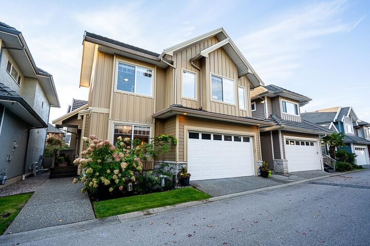Property Photo: 3363 Rosemary Heights Crescent 35 BC V3Z 0X8