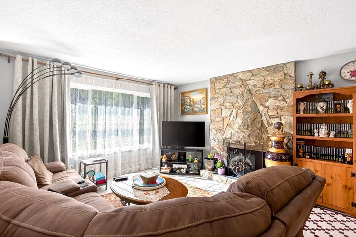 Property Photo: 10842 144A Street BC V3R 3R1