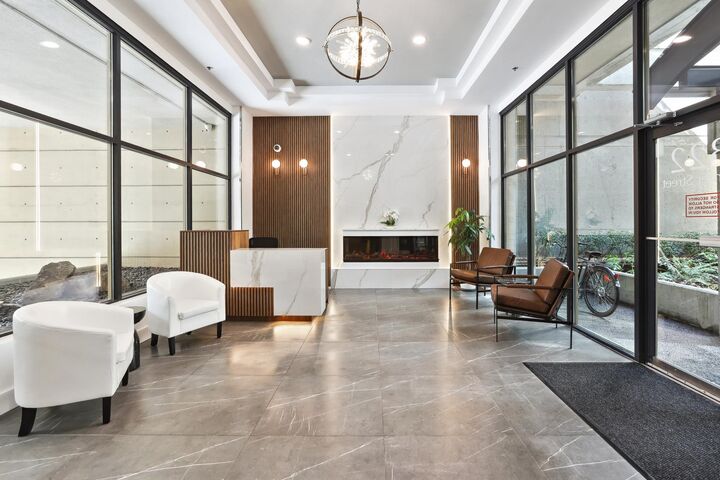 Property Photo:  822 Homer Street 905  BC V6B 6M3 