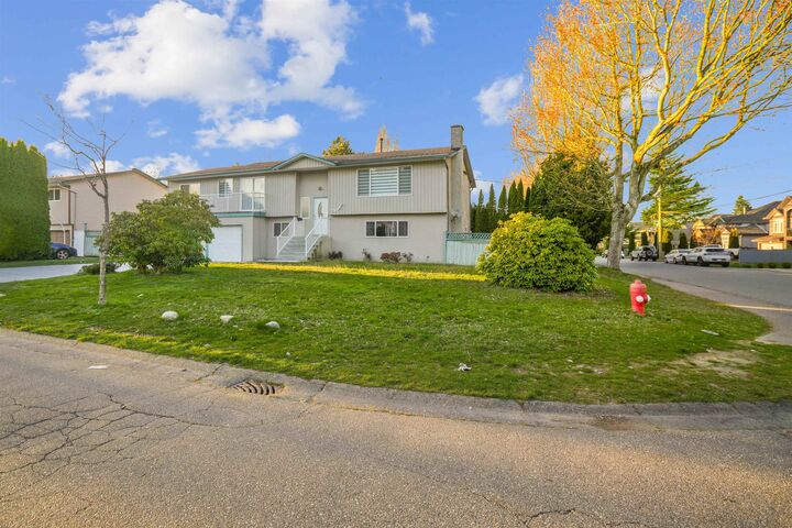 Property Photo: 12987 62 Avenue Avenue BC V3X 2E9