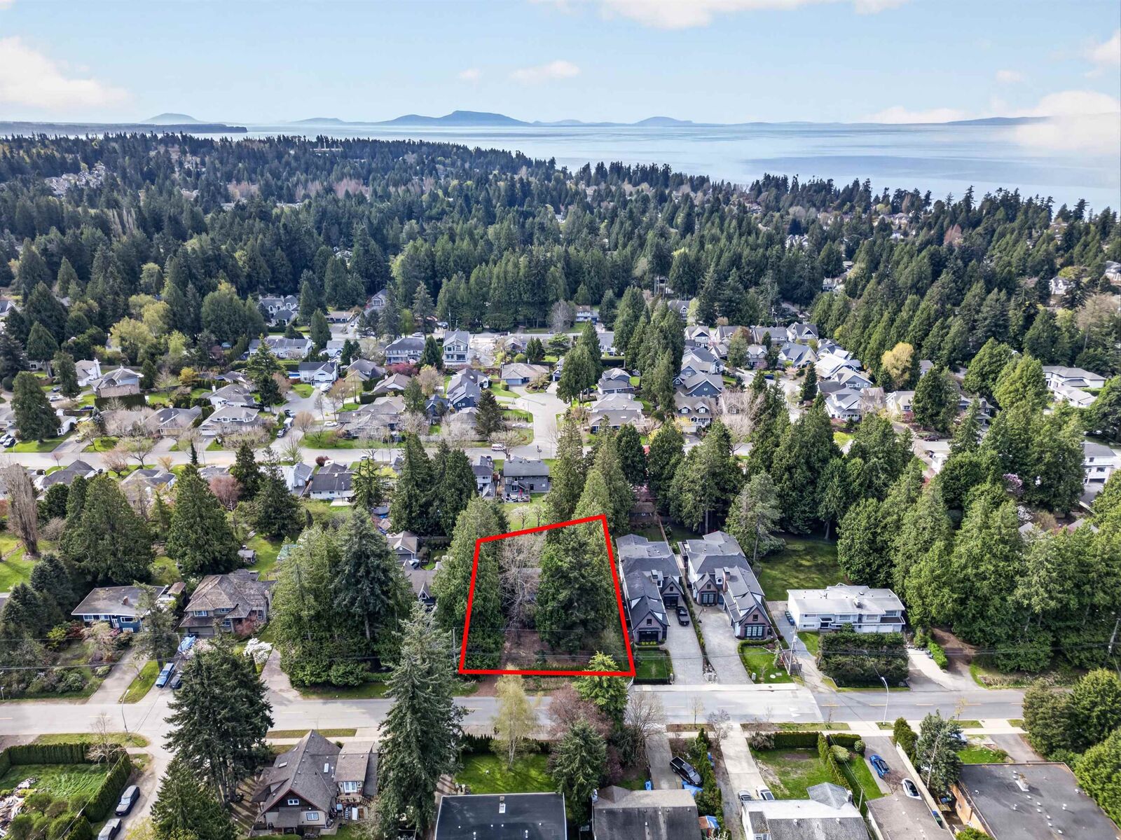 Property Photo: 12564 25 Avenue BC V4A 2K3