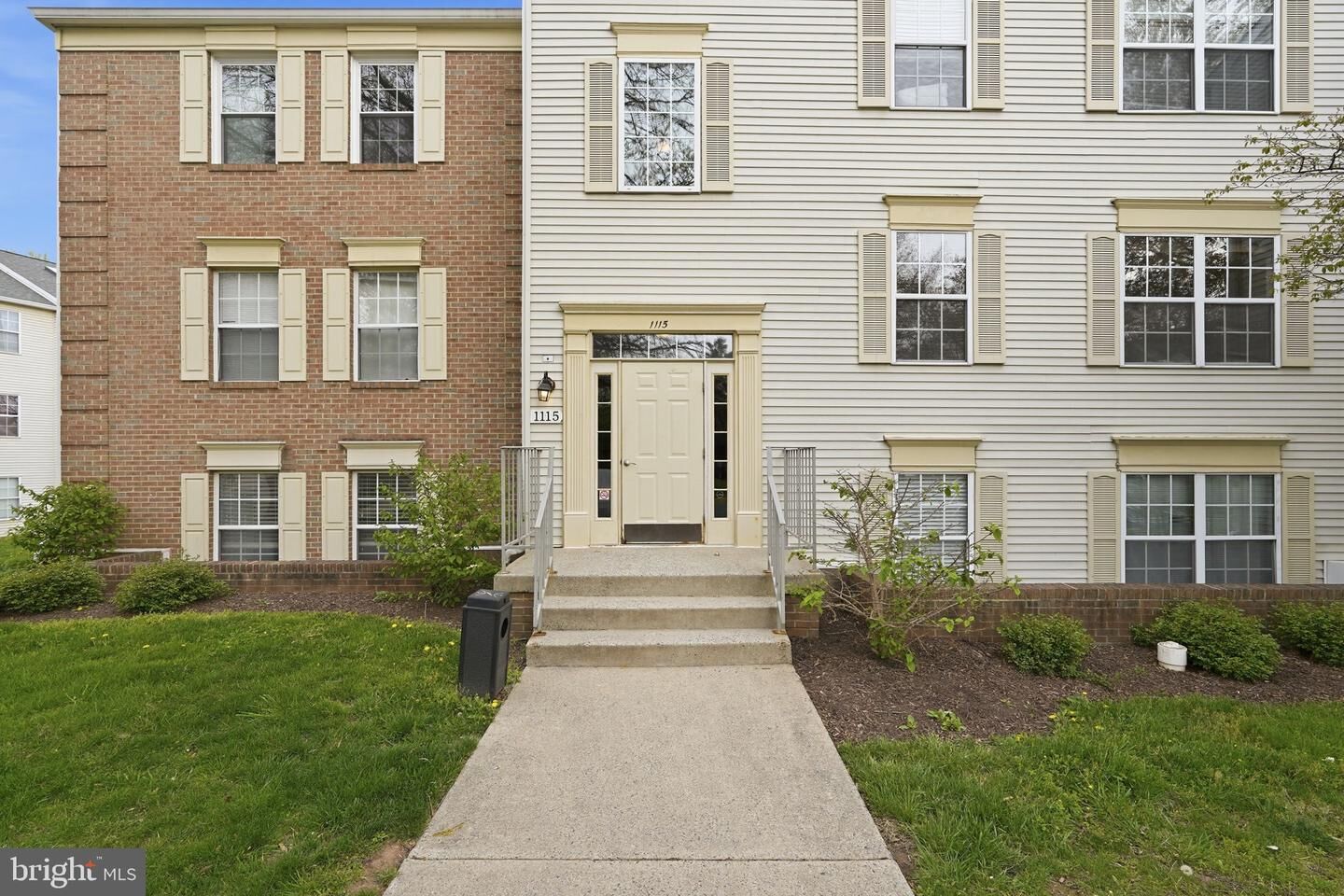 Property Photo:  1115 Huntmaster Terrace NE 301  VA 20176 