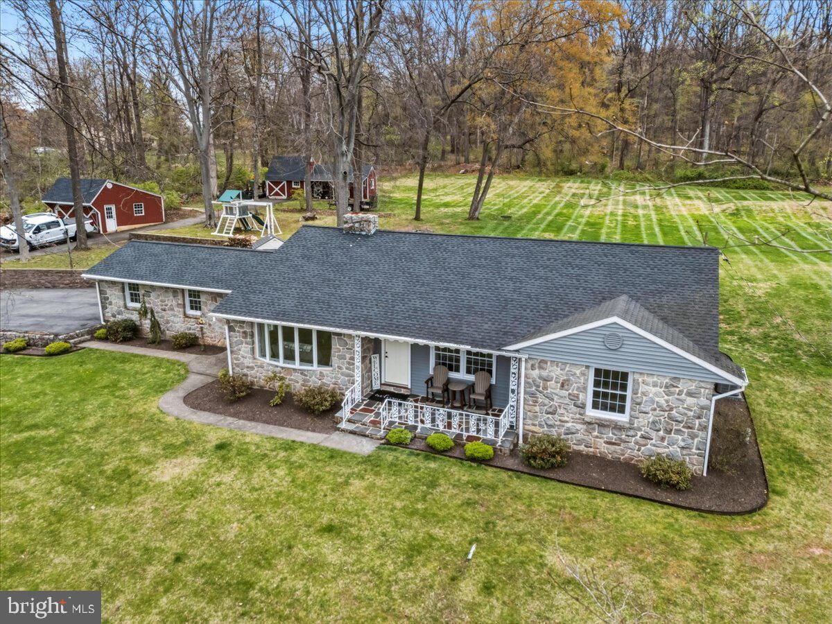 Property Photo:  41 Porters Mill Road  PA 19465 