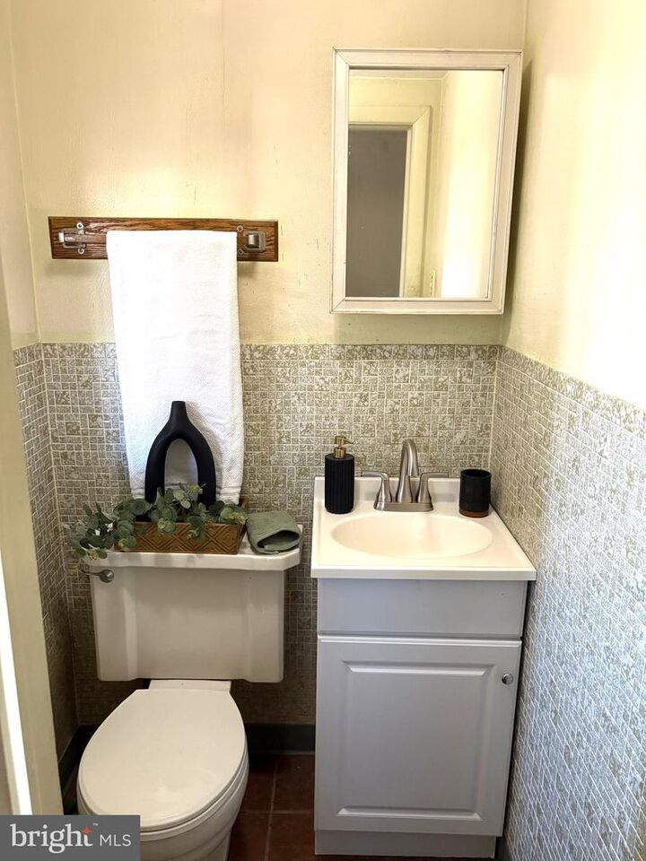 Property Photo:  146 Ewingville Road  NJ 08638 