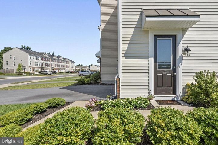 Property Photo: 121 Sequoia Drive VA 22602