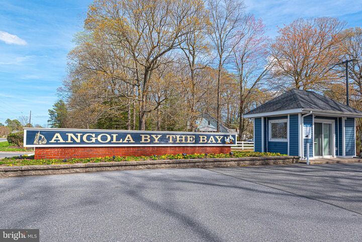 Property Photo:  22683 Holly Way W  DE 19958 