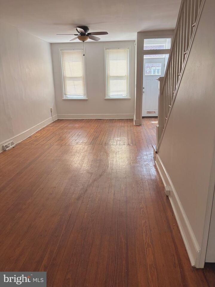 Property Photo:  355 Mercy Street  PA 19148 