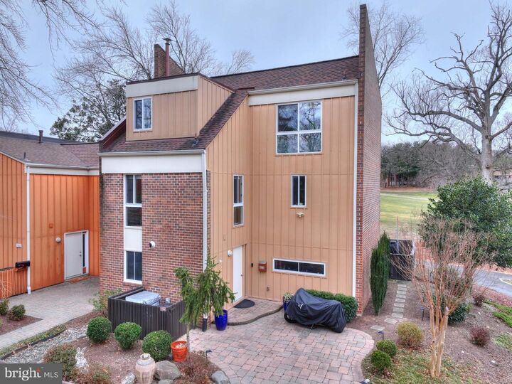 Property Photo: 11460 Links Drive VA 20190