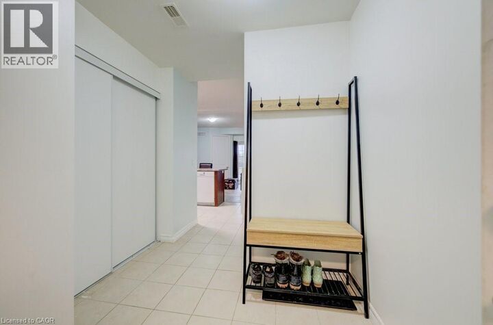 Property Photo: 1083 Gordon Street 410 ON N1G 0E8