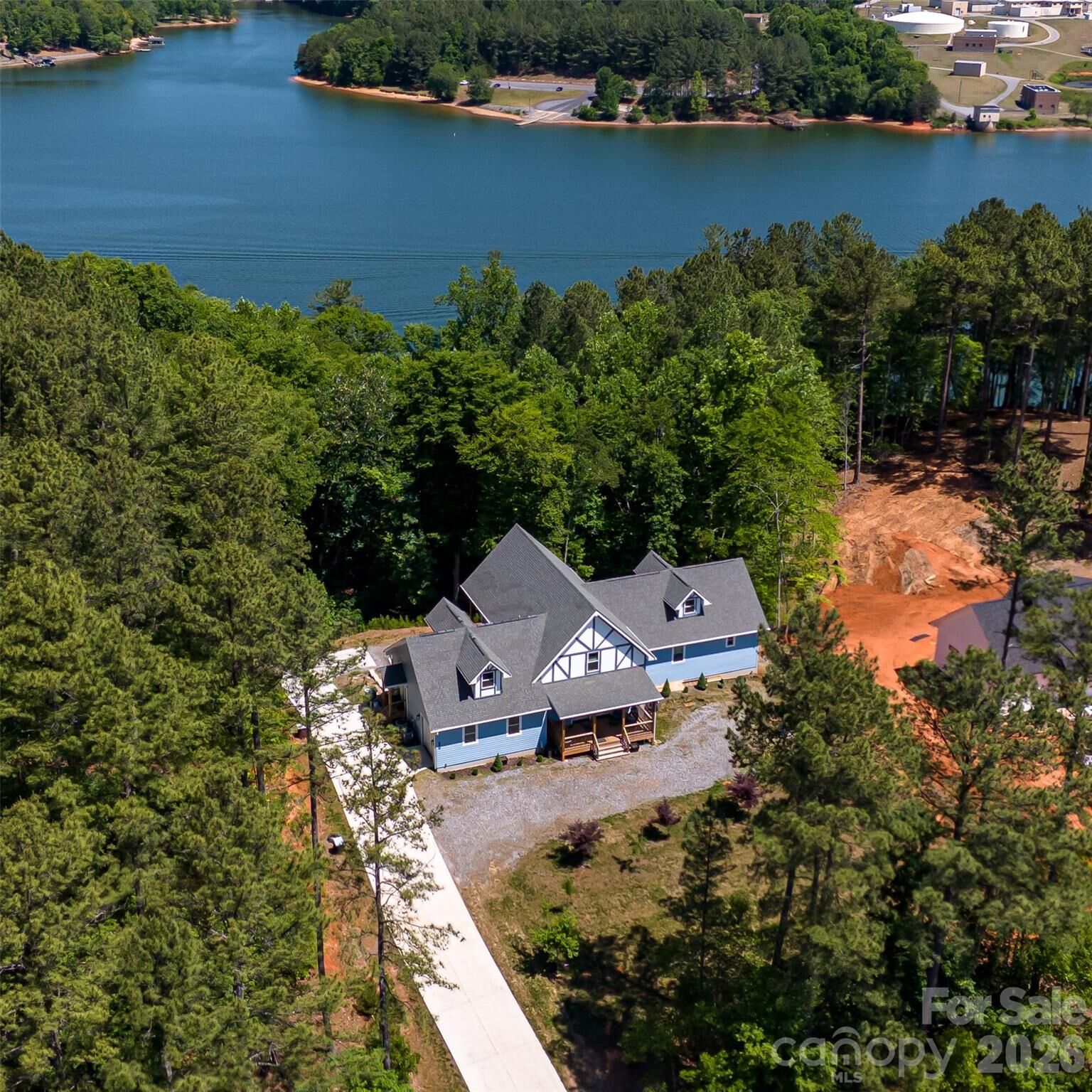 Property Photo:  2371 W Paradise Harbor Drive  NC 28612 