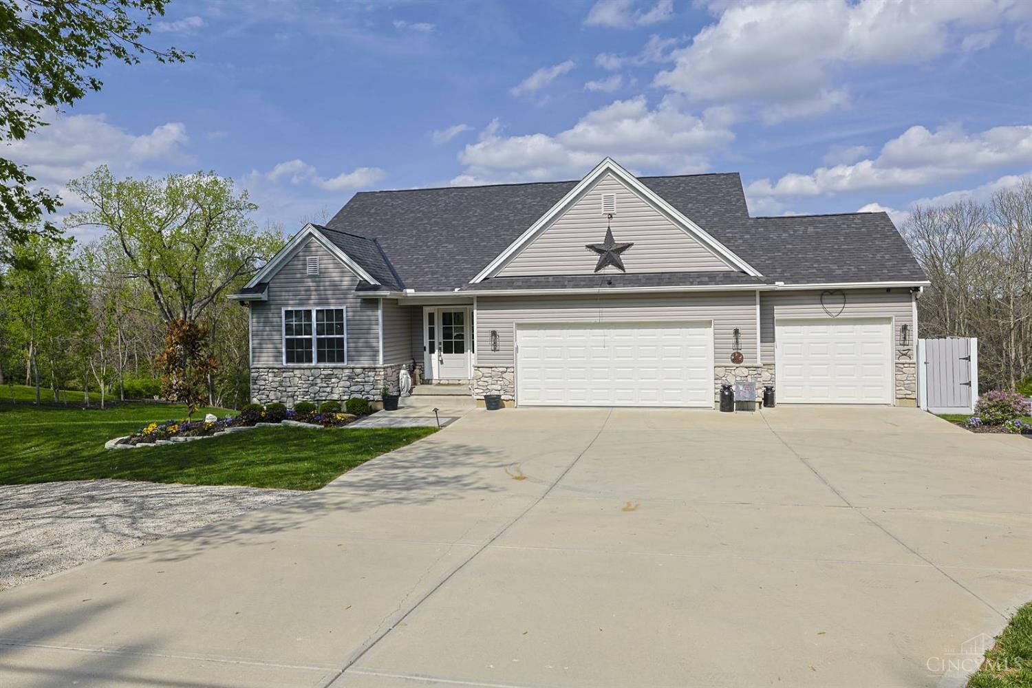 Property Photo:  10866 Carolina Trace Road  OH 45030 