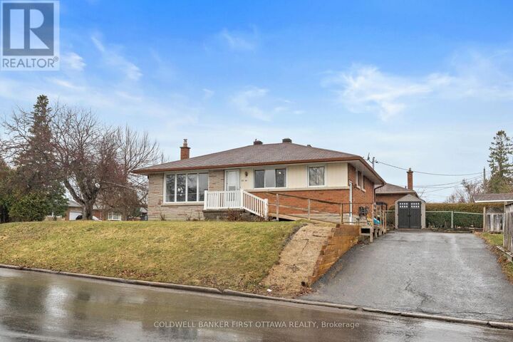 Photo de la propriété:  2066 Saunderson Drive  ON K1G 2E6 