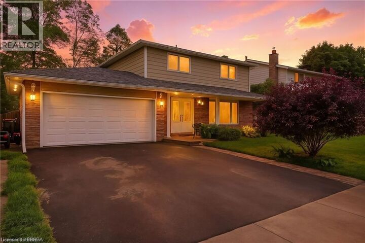 Property Photo:  307 Erindale Drive  ON L7L 4T3 