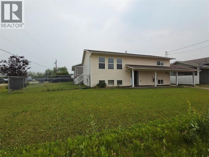 4013 52 Avenue Northeast — photo 1