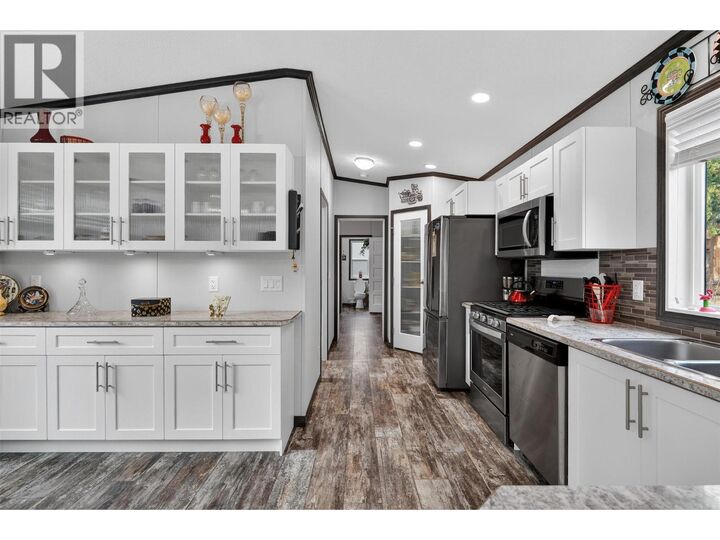 Property Photo: 5235 Shaw Road 11 BC V1E 4M3