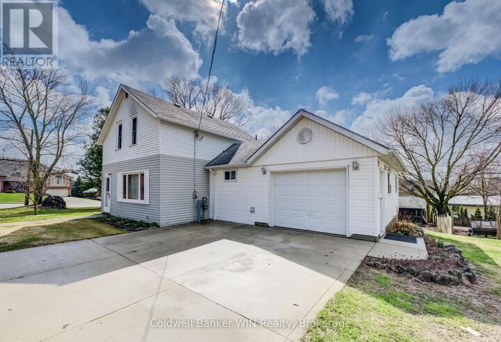 Photo de la propriété:  110 Miller Street  ON N0G 2L3 