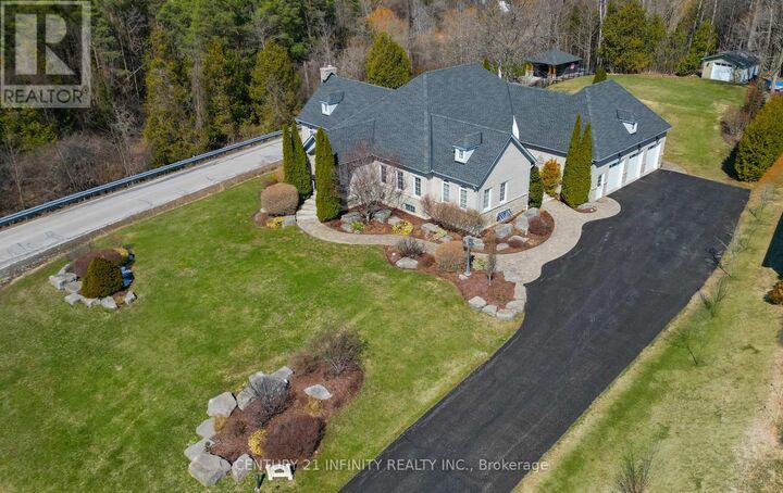Property Photo:  1501 Kodiak Street  ON L1Y 1A8 