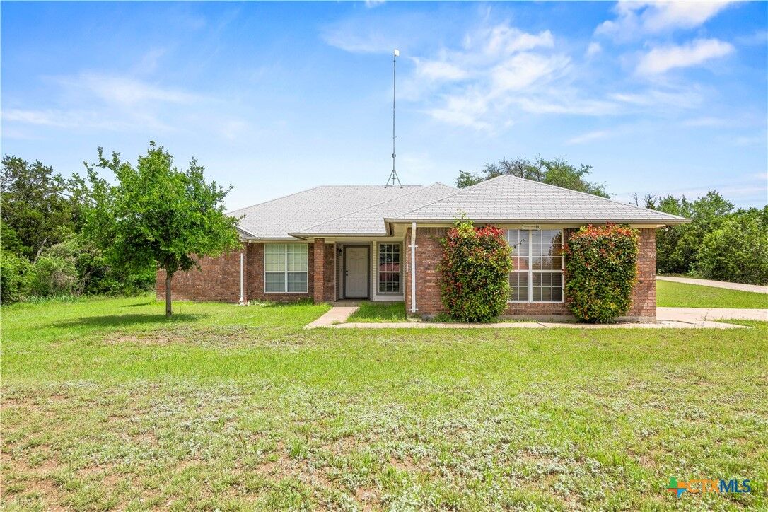 Property Photo: 287 County Road 3371 TX 76539