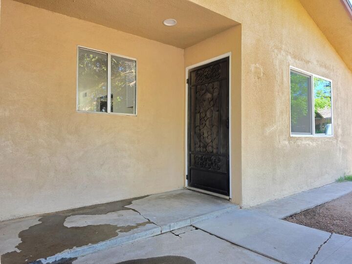 Property Photo:  1324 Hume Drive  CA 93657 