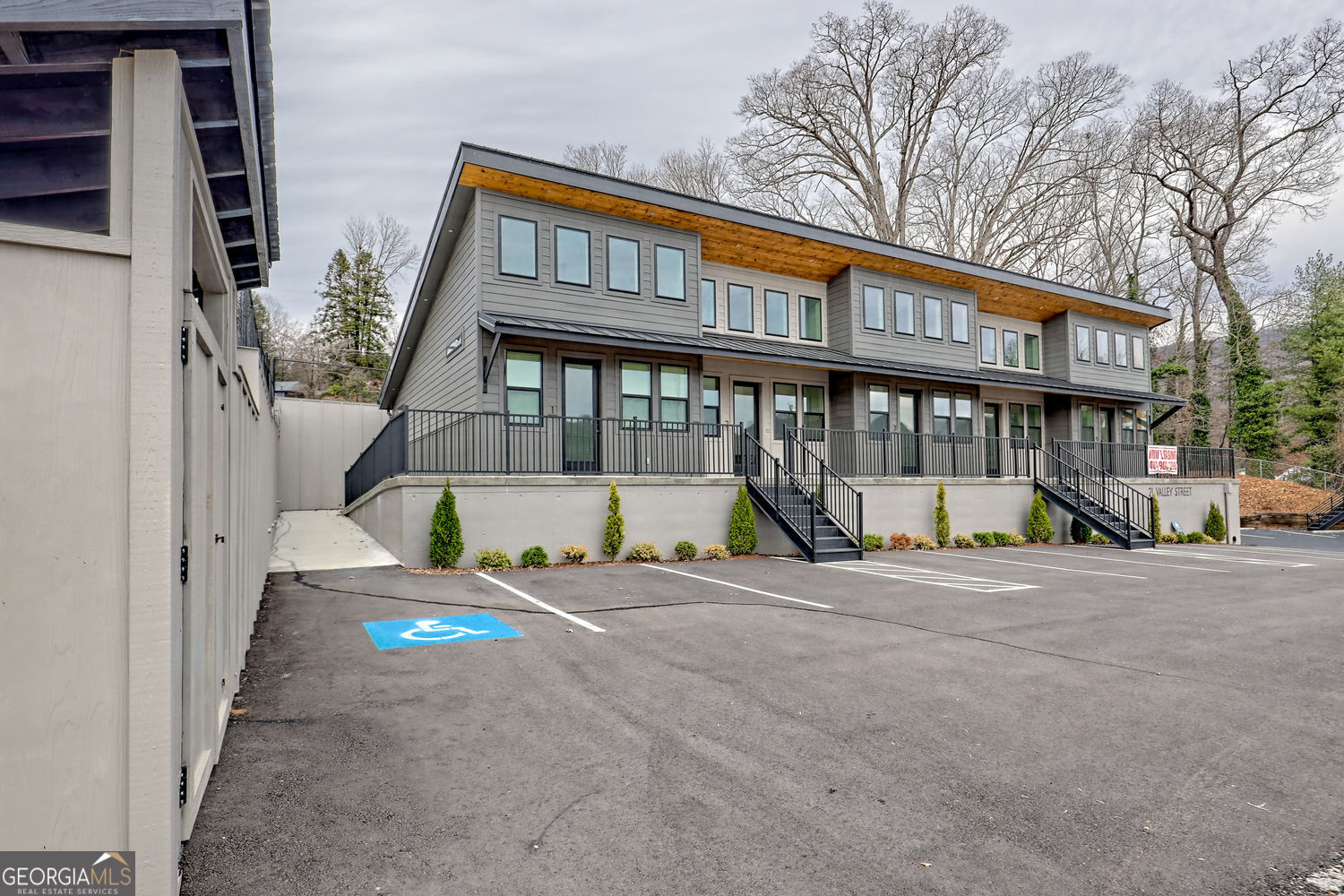 Property Photo:  21 Valley Street 1  GA 30525 
