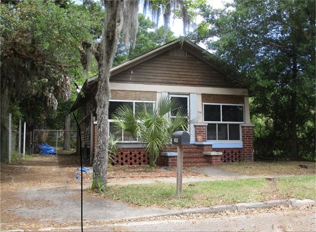 Property Photo:  1020 Stonewall Street  GA 31520 