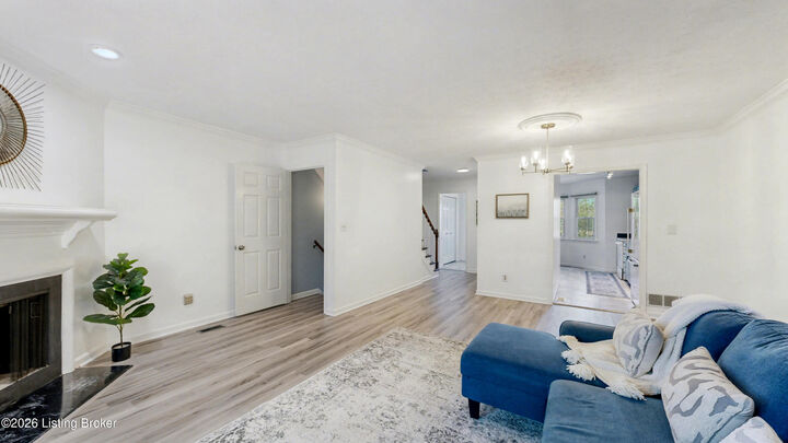 Property Photo:  24 Gardiner Ct  KY 40205 