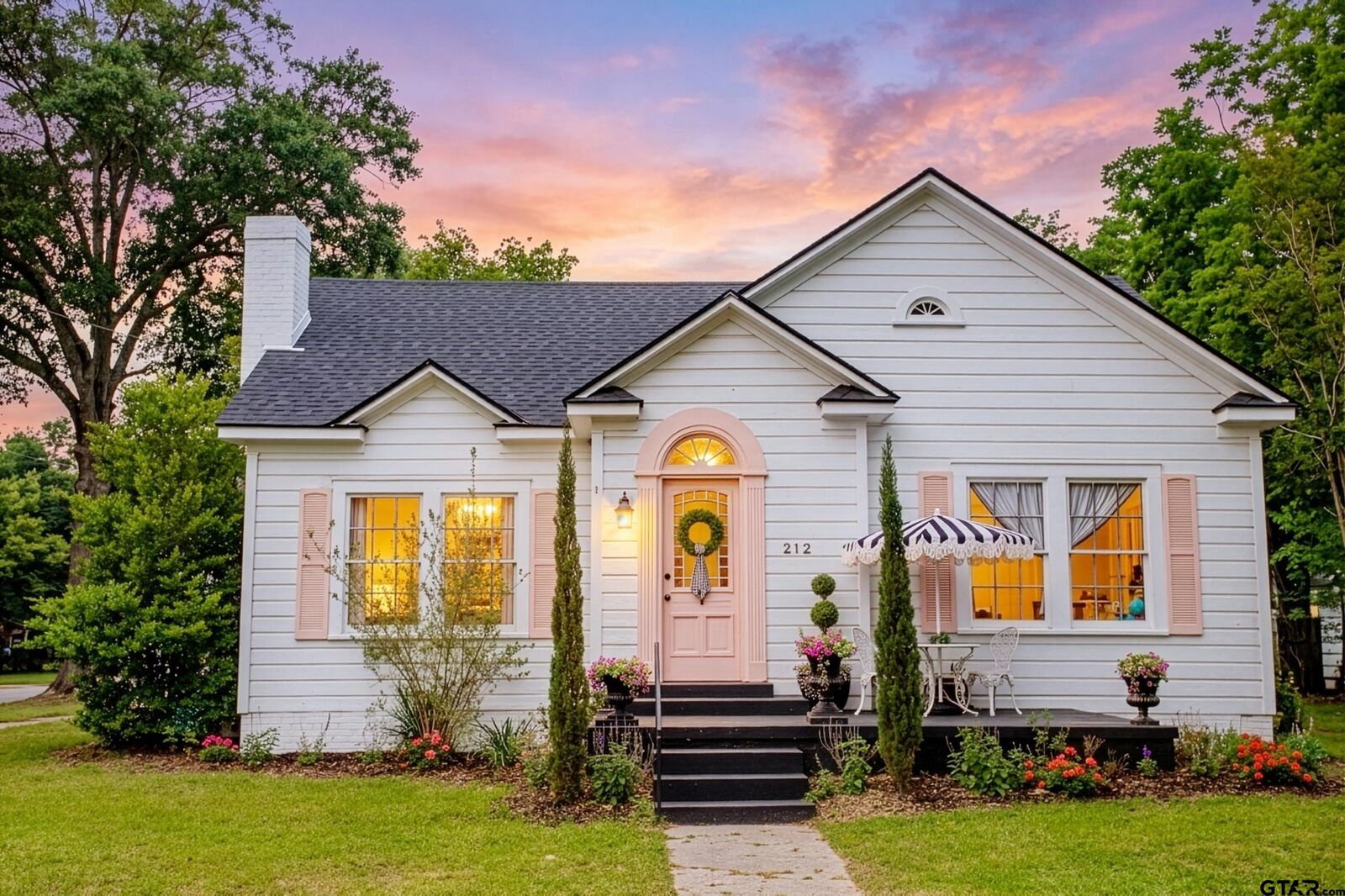 Property Photo: 212 Smith Street TX 75654