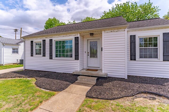 Property Photo: 2 Phillips Ct KY 42420