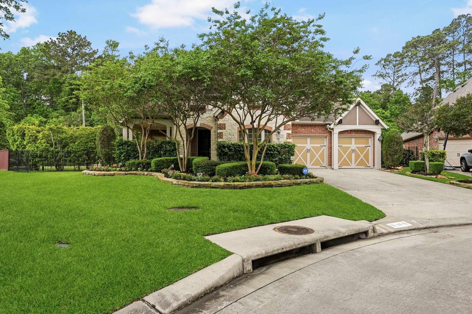 Property Photo:  11 Golden Floral Court  TX 77354 