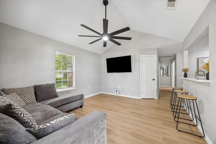 Property Photo:  539 Anderson Street  TX 77474 
