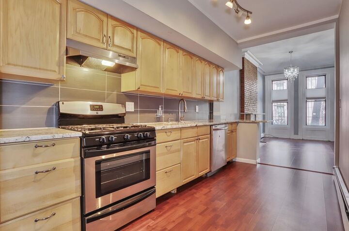 Property Photo:  291 8th St 102  NJ 07302 