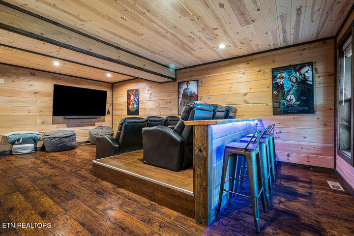 Property Photo:  834 Pine Top Lane  TN 37738 