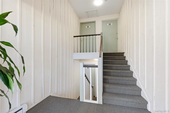 Property Photo:  104 Holly Stream Court  NY 10509 